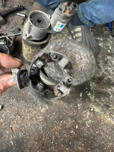 GARAGEOTOTHAONGUYEN.COM